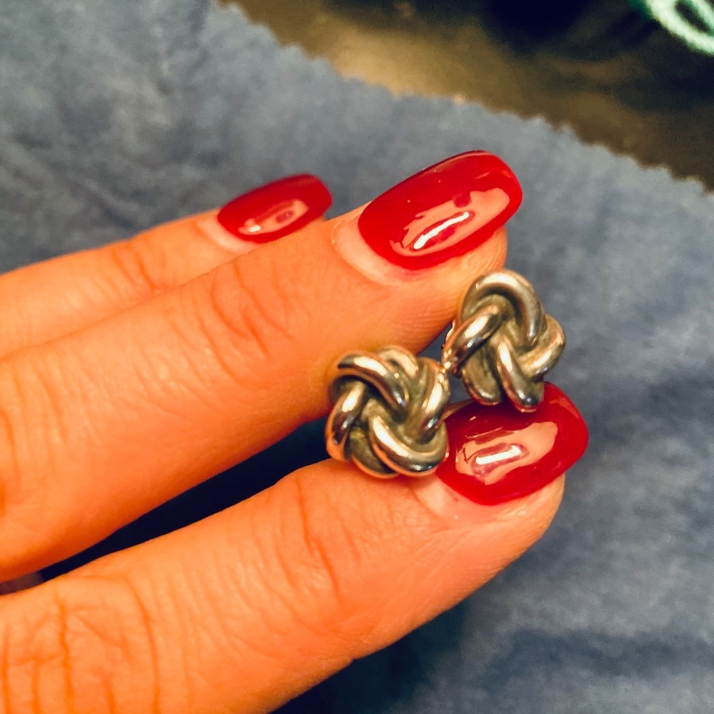 James Avery lover’s knot earrings!❤️